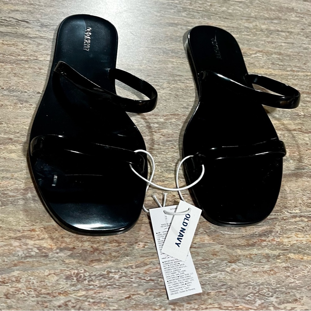 NWT Old Navy black open toe rubber sandals